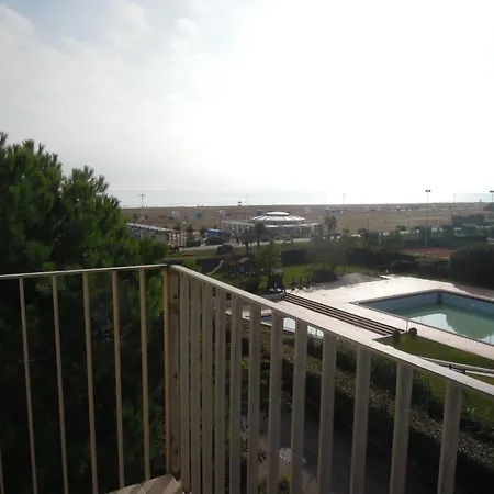 Homely 1 Bedroom Flat With Side Sea View 比比翁