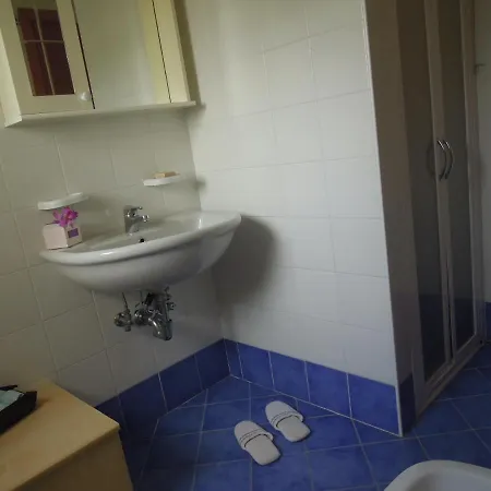 Homely One Bedroom Flat With Side Sea View