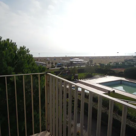 Appartamento Homely One Bedroom Flat With Side Sea View *