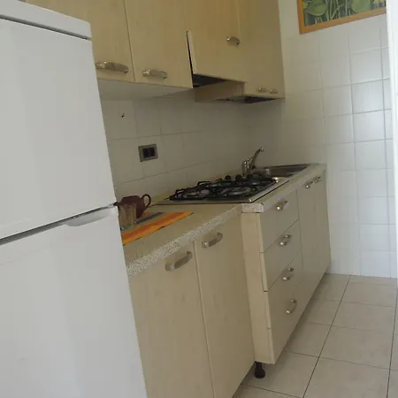 Appartamento Homely One Bedroom Flat With Side Sea View